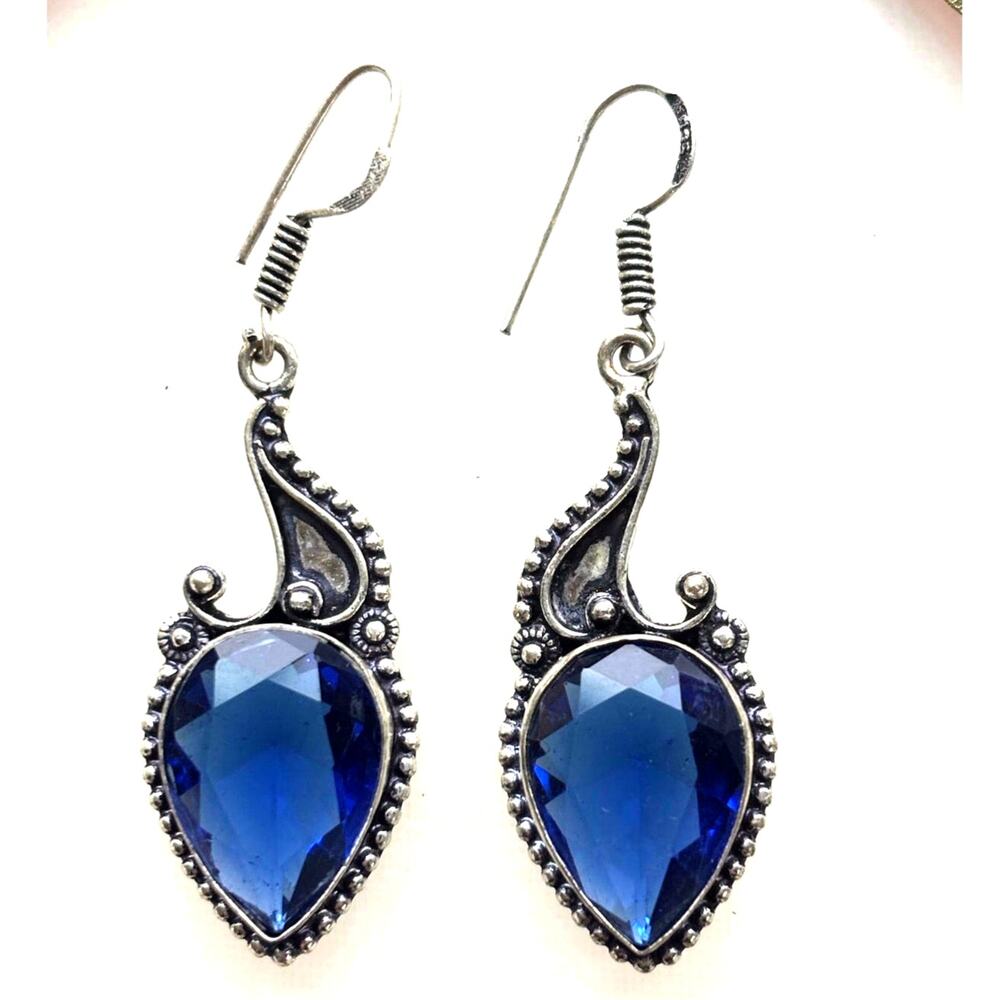 10405 925 Silver London Blue Topaz  Dangle Earrings